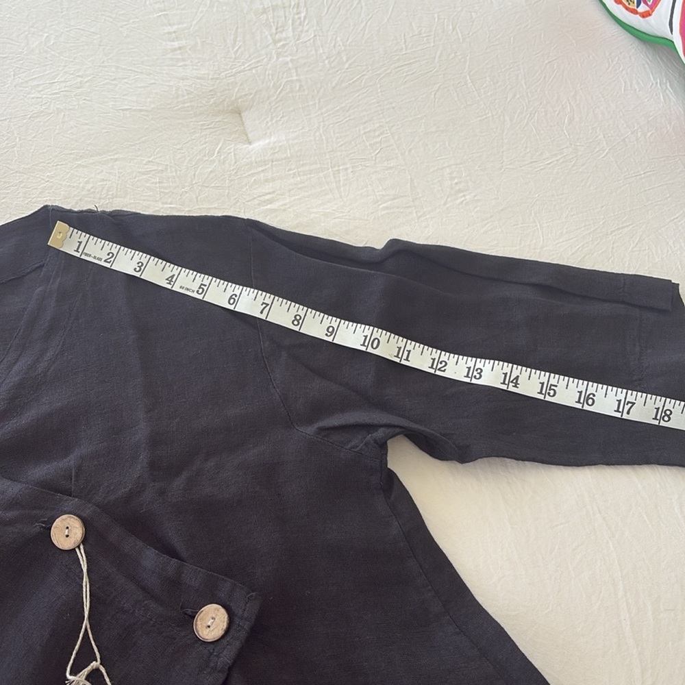 NEW SHYLOH BLACK LINEN TOP WITH BUTTONS - Picture 9 of 9